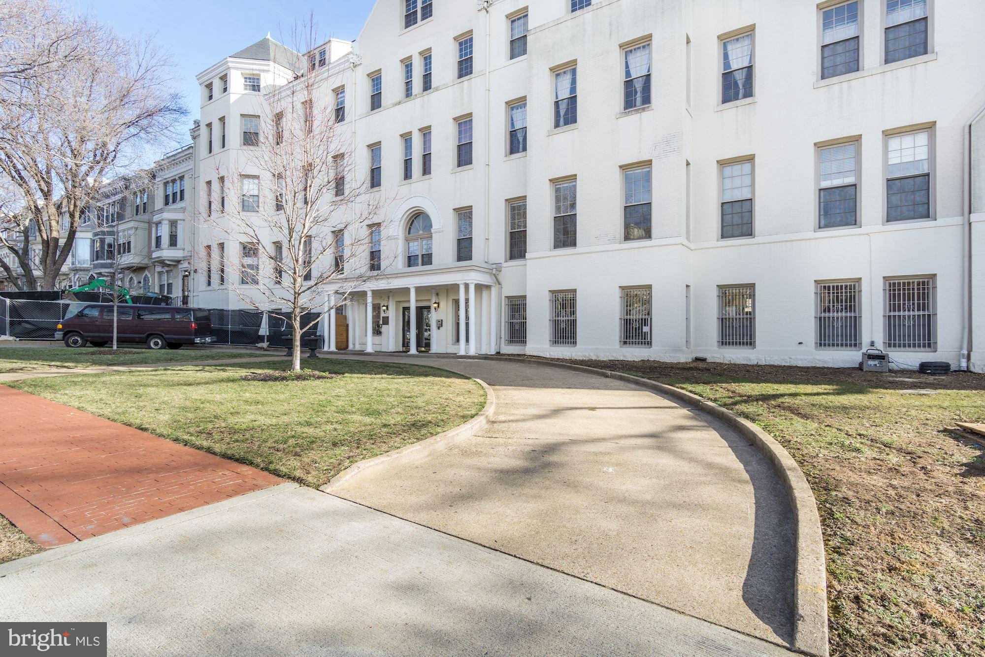 101 North Carolina Avenue Southeast, Unit 110 Washington, DC 20003 - Photo 4 of 35 The Carolina on the Hill condominium