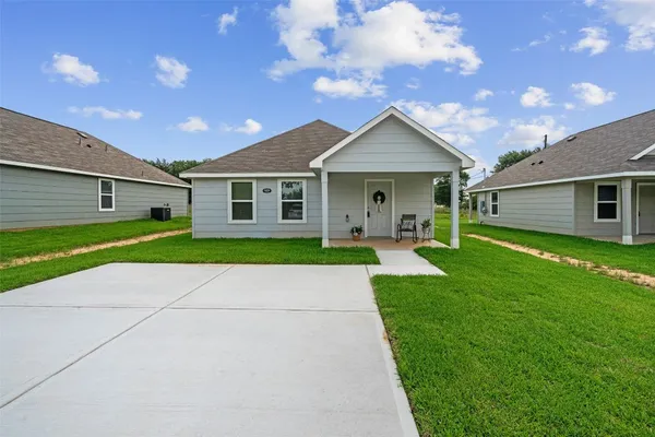 $1,650 | 1434 25th Street, Hempstead, TX 77445