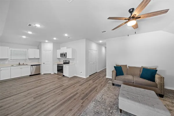 $1,650 | 1434 25th Street, Hempstead, TX 77445