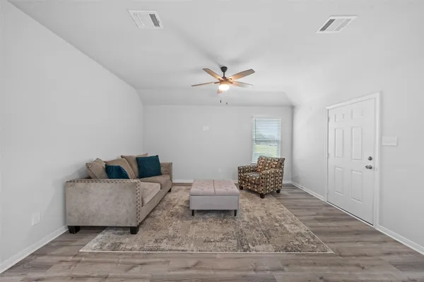 $1,650 | 1434 25th Street, Hempstead, TX 77445