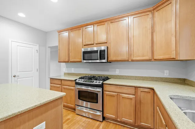 $3,500 | 2117 Vermillion Curve, Woodbury, MN 55129