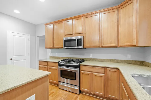 $3,500 | 2117 Vermillion Curve, Woodbury, MN 55129