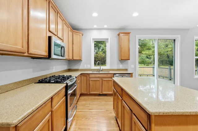 $3,500 | 2117 Vermillion Curve, Woodbury, MN 55129