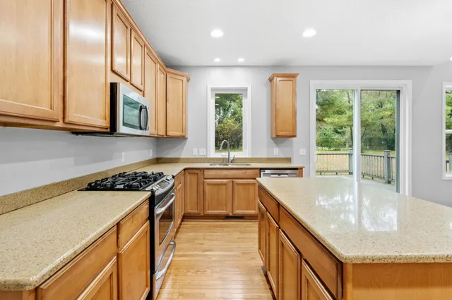 $3,500 | 2117 Vermillion Curve, Woodbury, MN 55129