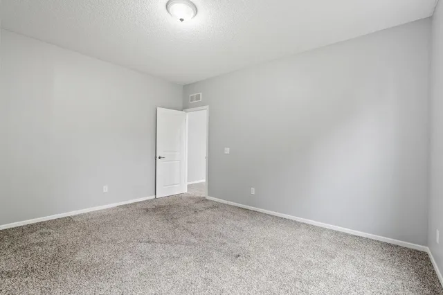 $3,500 | 2117 Vermillion Curve, Woodbury, MN 55129