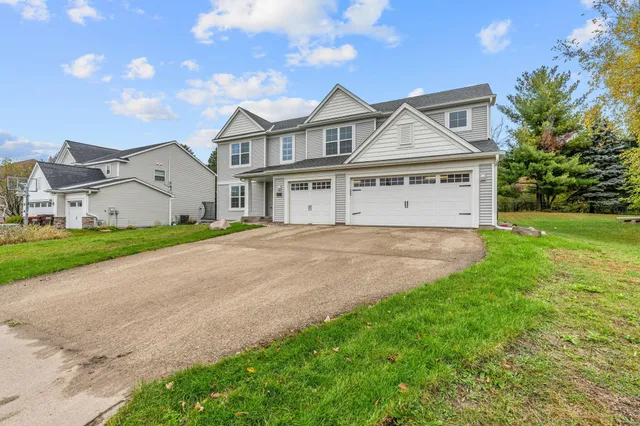 $3,500 | 2117 Vermillion Curve, Woodbury, MN 55129