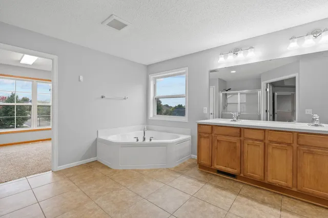 $3,500 | 2117 Vermillion Curve, Woodbury, MN 55129