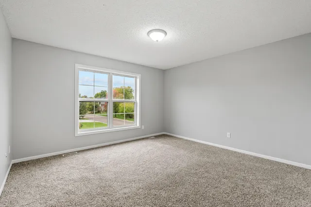 $3,500 | 2117 Vermillion Curve, Woodbury, MN 55129