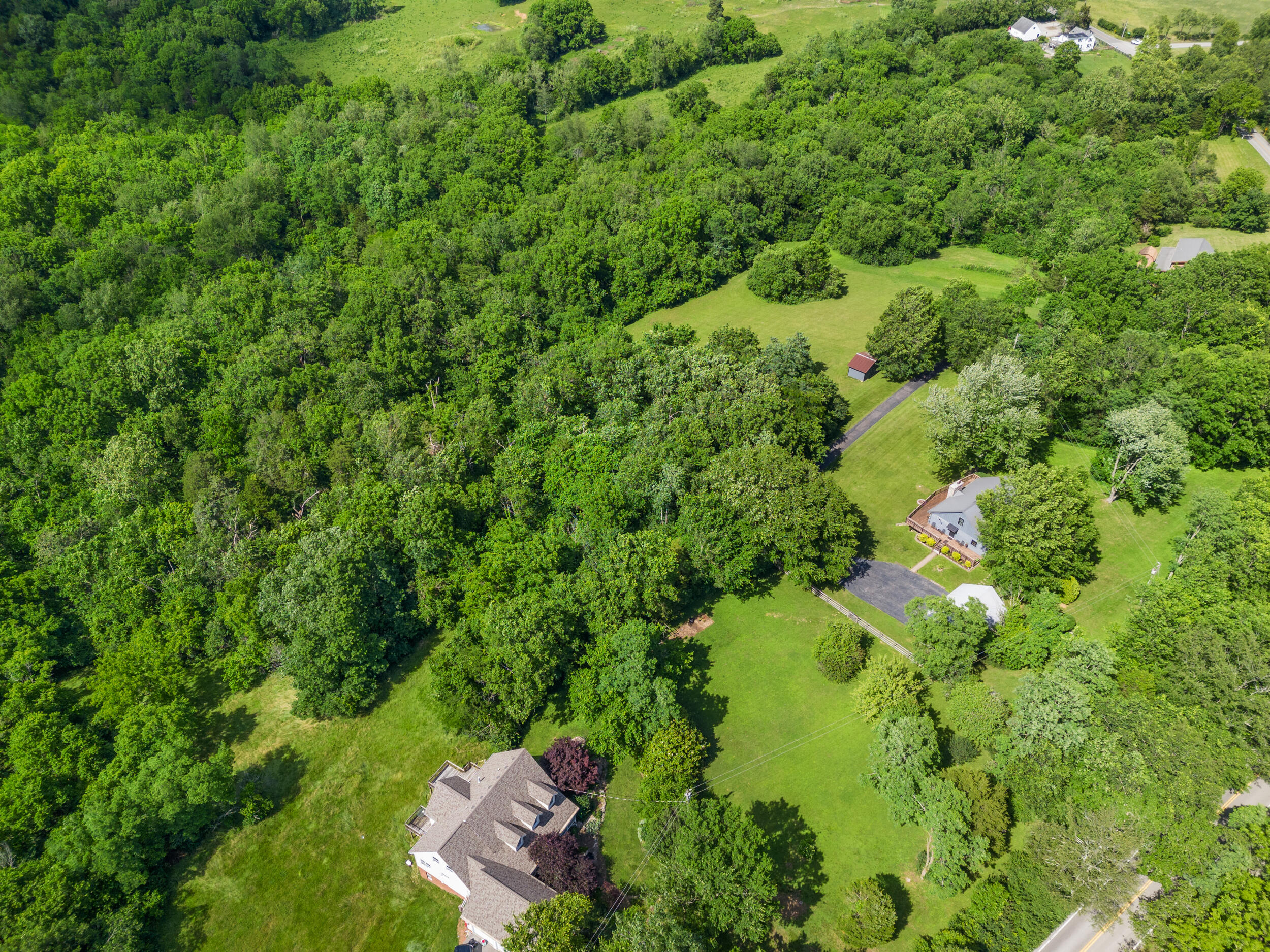 2215 High Bridge Road Wilmore, KY 40390 - Photo 6 of 37 4_dji_20240528152520_0013_d