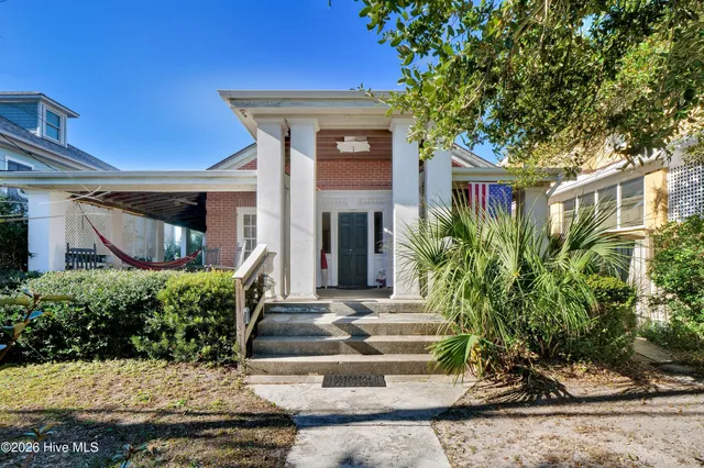 $3,800,000 | 532 Waynick Boulevard, Wrightsville Beach, NC 28480