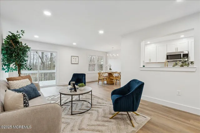 $599,000 | 18 Oak Knoll Drive, Matawan, NJ 07747