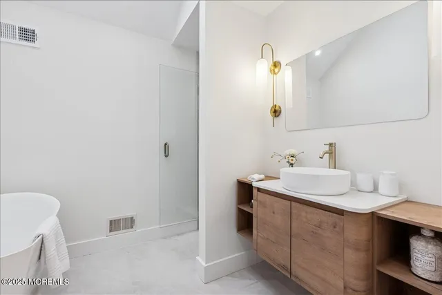 $599,000 | 18 Oak Knoll Drive, Matawan, NJ 07747