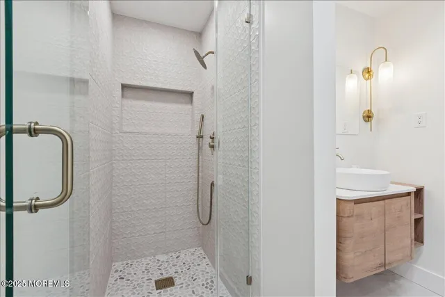 $599,000 | 18 Oak Knoll Drive, Matawan, NJ 07747