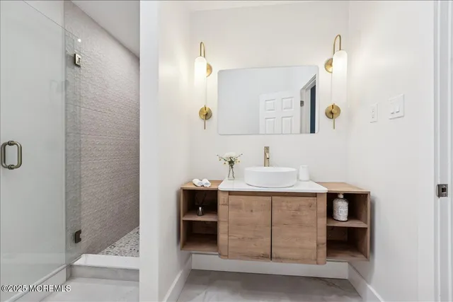 $599,000 | 18 Oak Knoll Drive, Matawan, NJ 07747