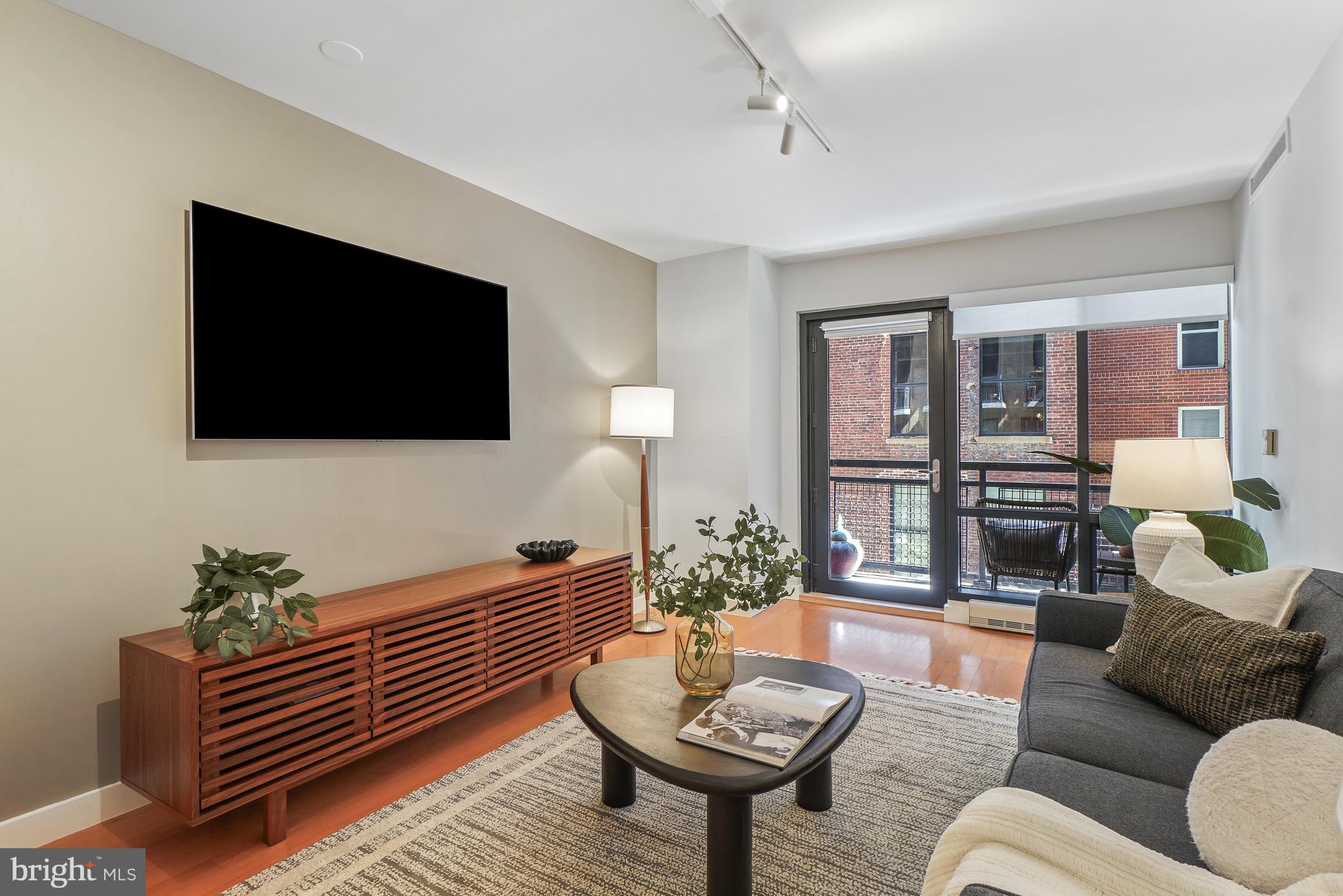 912 F Street Northwest, Unit 201 Washington, DC 20004 - Photo 4 of 26