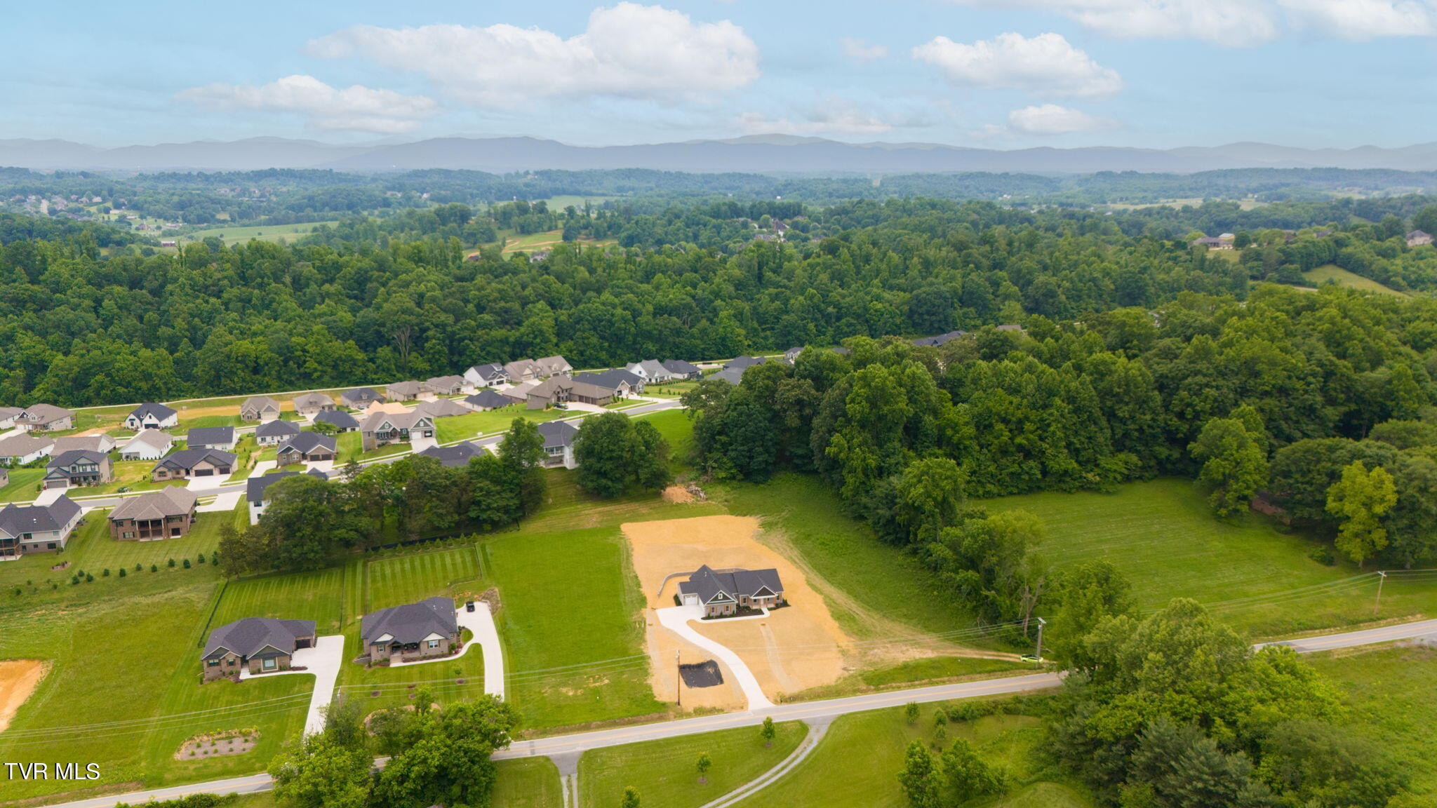 138 Boones Station Road Johnson City, TN 37615 - Photo 19 of 51 50-web-or-mls-DJI_20240119054743_0302_D-
