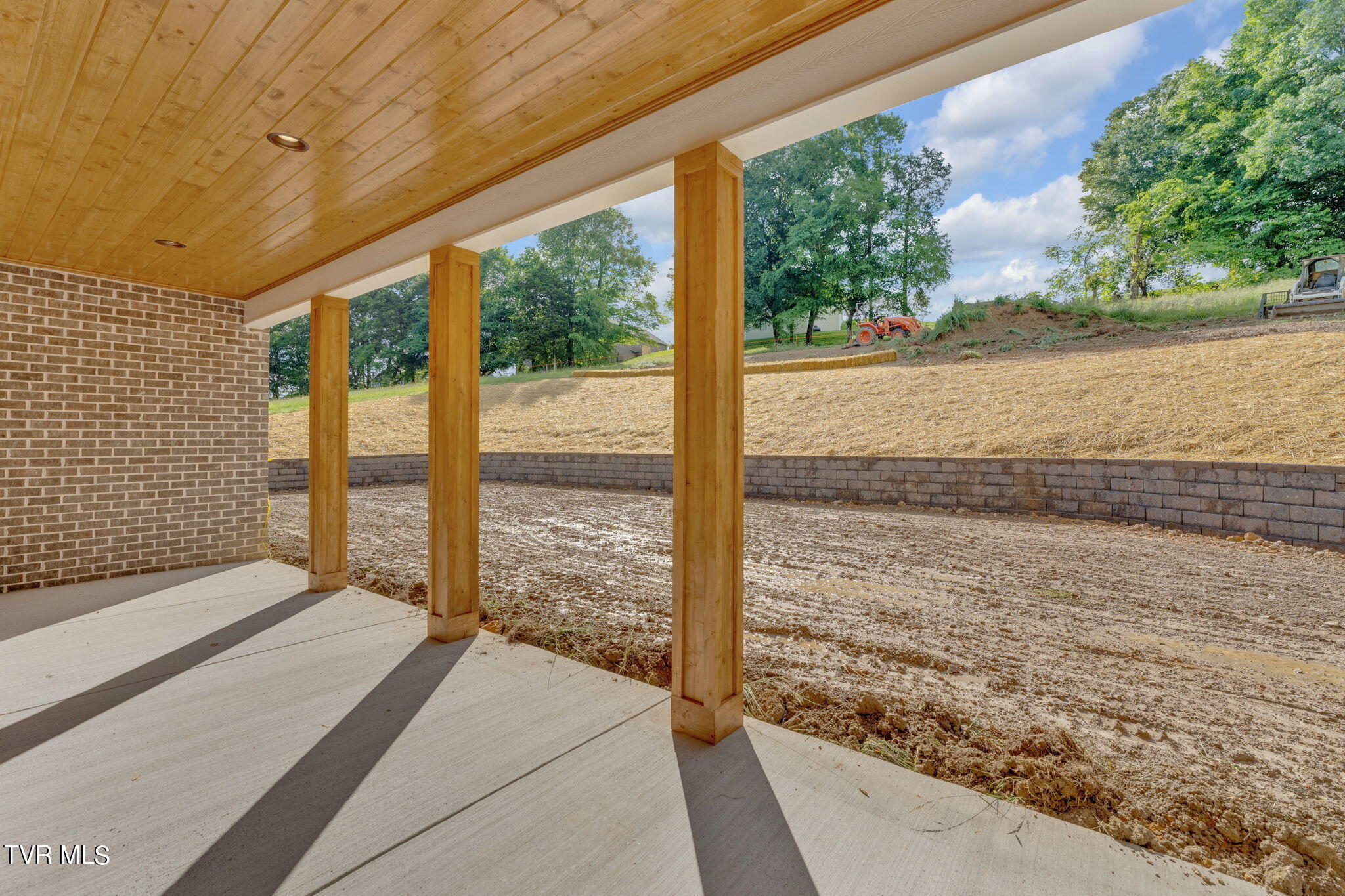 138 Boones Station Road Johnson City, TN 37615 - Photo 4 of 51 33-web-or-mls-DSC07276