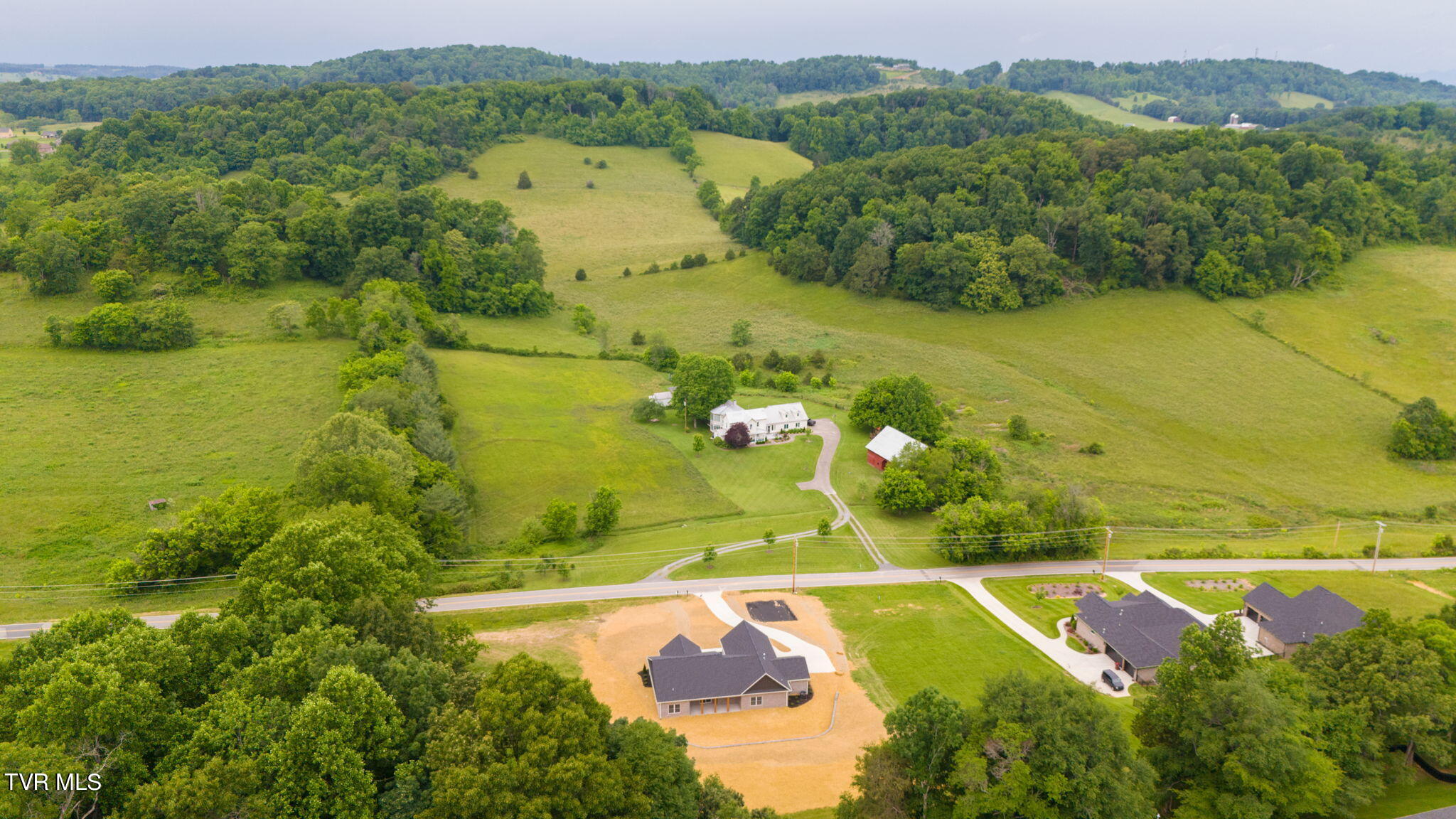 138 Boones Station Road Johnson City, TN 37615 - Photo 9 of 51 46-web-or-mls-DJI_20240119054658_0296_D