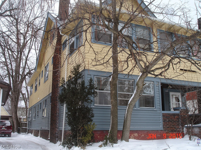 3305 East Overlook Road Cleveland Heights, OH 44118 - Photo 2 of 20