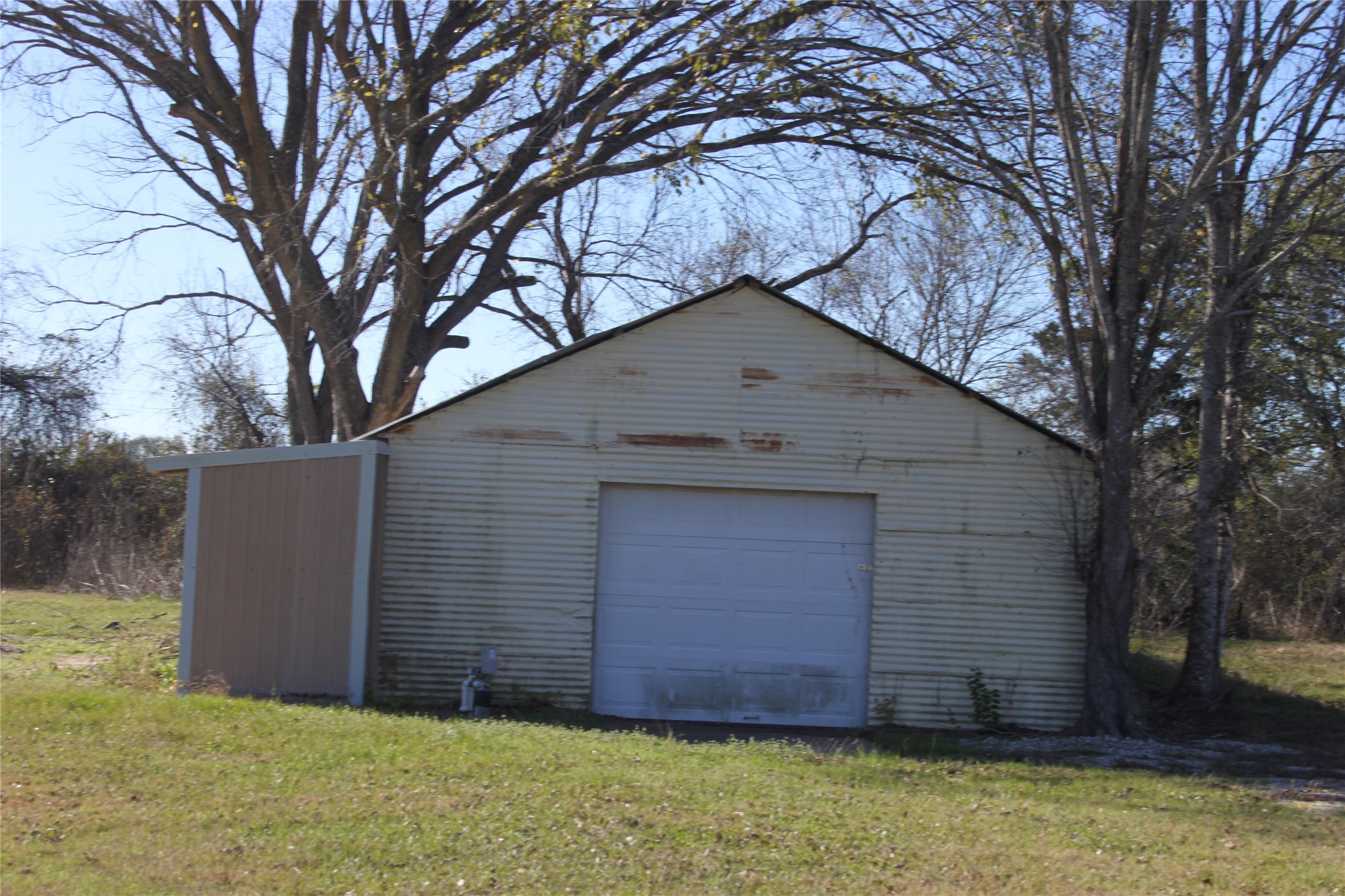 21824 Fairground Road Hempstead, TX 77445 - Photo 12 of 18 Barn