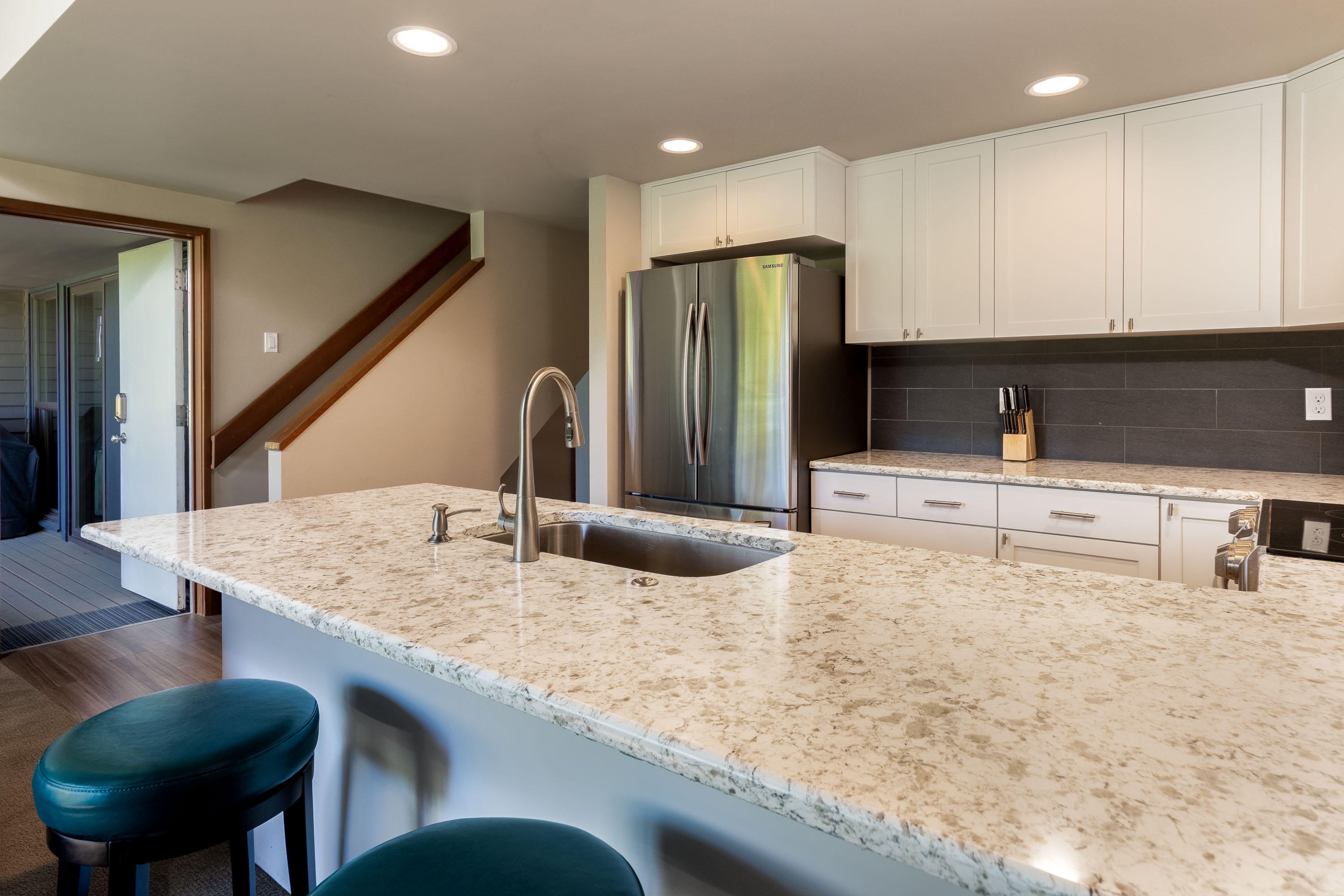 57279 Overlook Road, Unit 9 Sunriver, OR 97707 - Photo 6 of 24 9 Mtn View Lodge Condo-5
