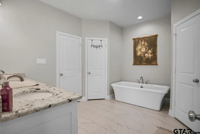 $2,600 | 11771 Jayden Lane, Tyler, TX 75703