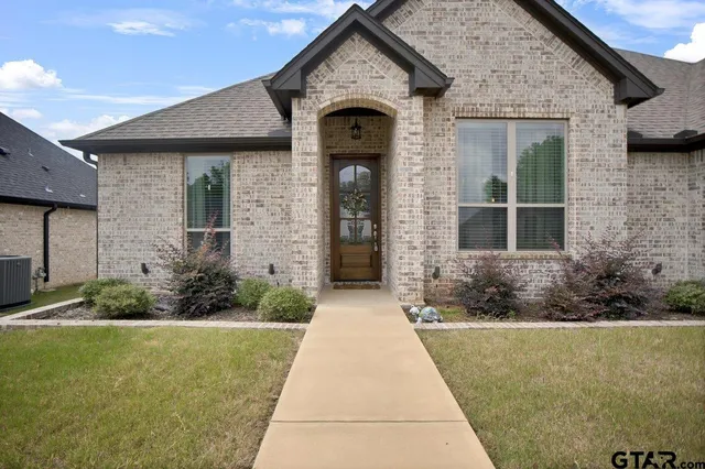 $2,600 | 11771 Jayden Lane, Tyler, TX 75703