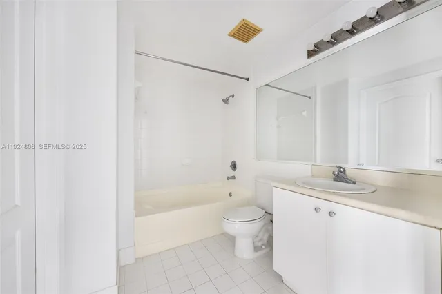 $2,000 | 5085 Northwest 7th Street, Unit PH12, Miami, FL 33126