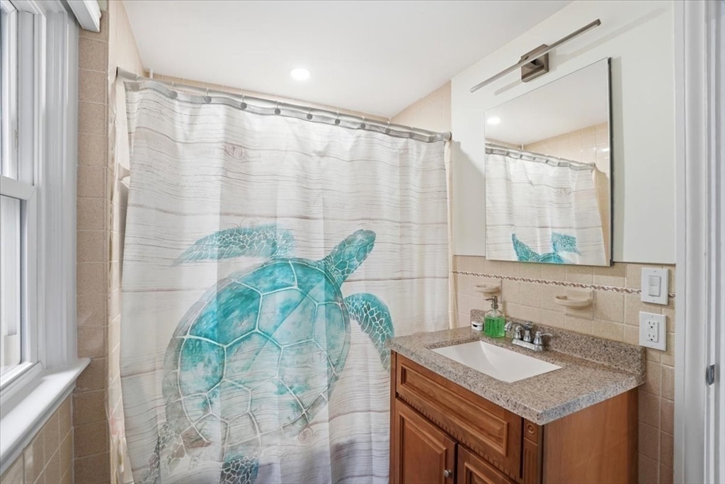 89 River Road Hanover, MA 02339 - Photo 17 of 38