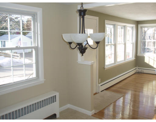 5 Gloucester Road Grafton, MA 01536 - Photo 6 of 12 Gallery Image 6