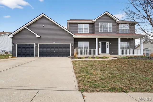 $450,000 | 1933 Providence Estate Drive, Wentzville, MO 63385