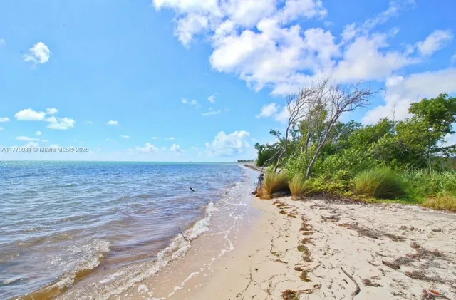 $699,000 | 1700 Coco Plum Drive, Marathon, FL 33050