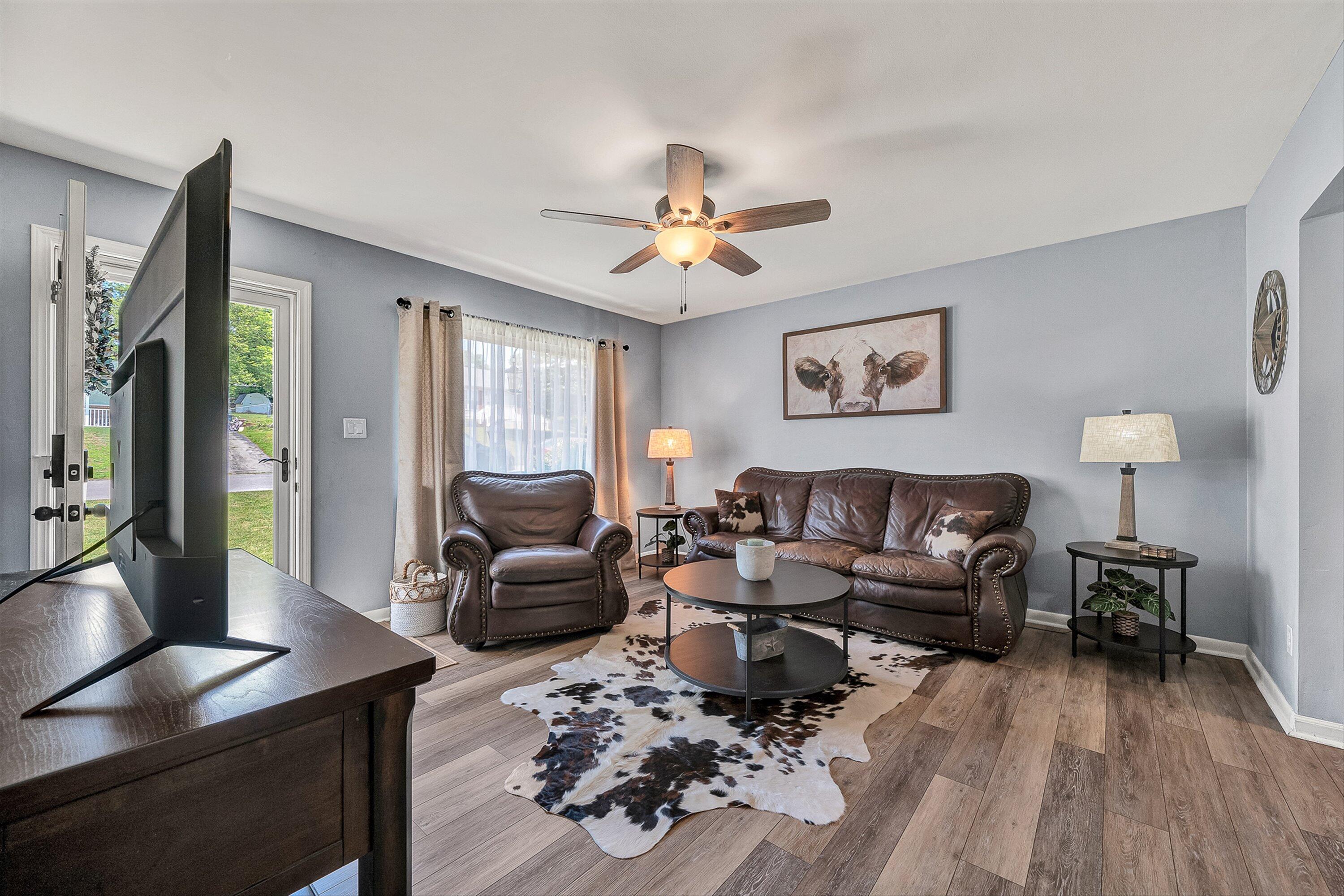 4702 Desi Road Northwest Roanoke, VA 24017 - Photo 5 of 34 04-VM-02157