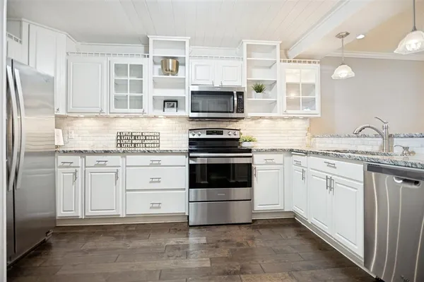 $350,000 | 2979 Country Pl Circle, Carrollton, TX 75006
