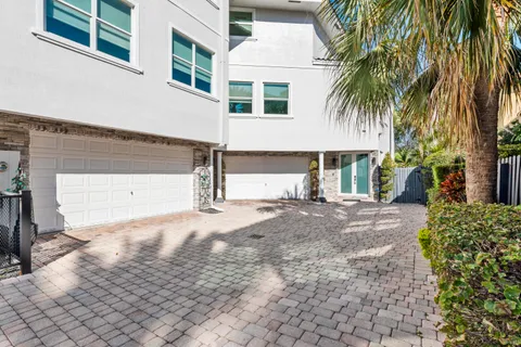 $1,795,000 | 208 Southeast 10th Terrace, Fort Lauderdale, FL 33301