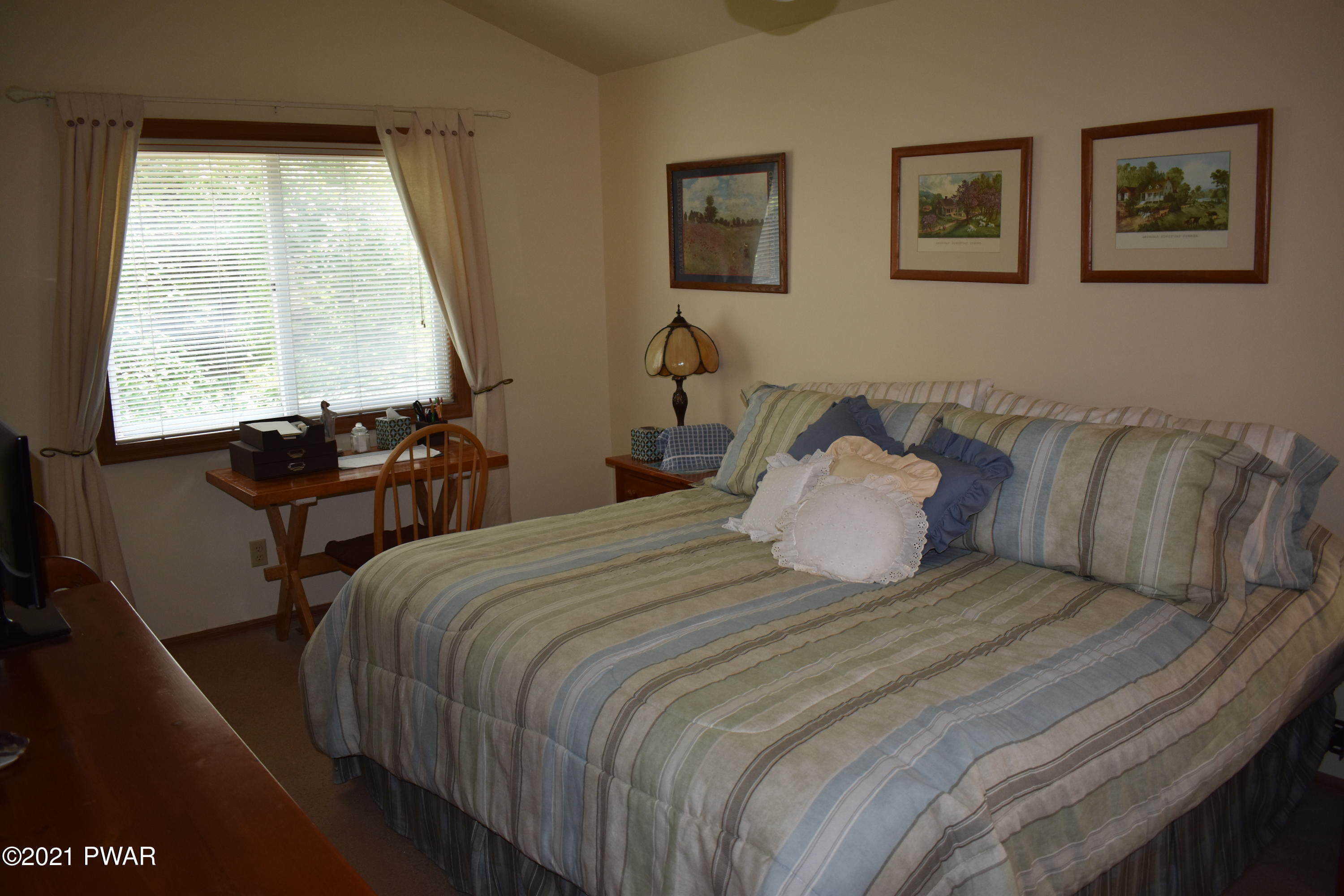 418 Maple Ridge Drive Hawley, PA 18428 - Photo 13 of 44 master bedroom