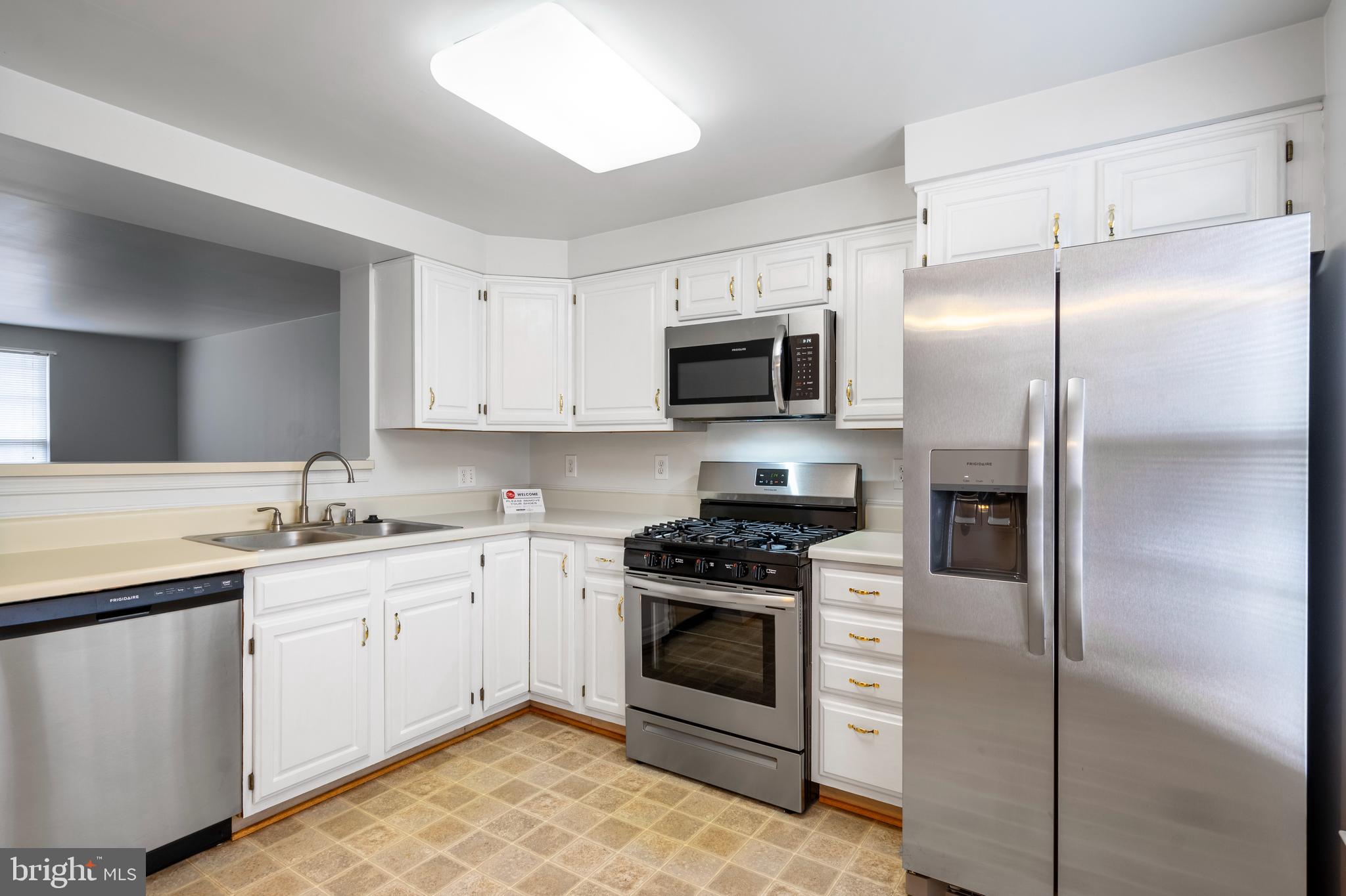 45435 Gable Square Sterling, VA 20164 - Photo 6 of 13