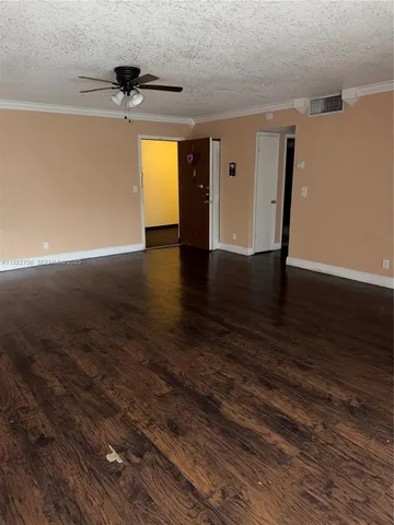 $1,800 | 4042 Northwest 19th Street, Unit 305, Lauderhill, FL 33313