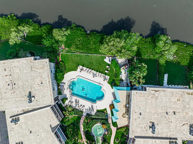 $3,600 | 3605 South Ocean Boulevard, Unit 312, South Palm Beach, FL 33480