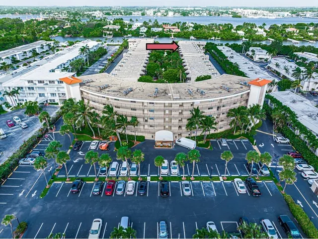 $3,600 | 3605 South Ocean Boulevard, Unit 312, South Palm Beach, FL 33480