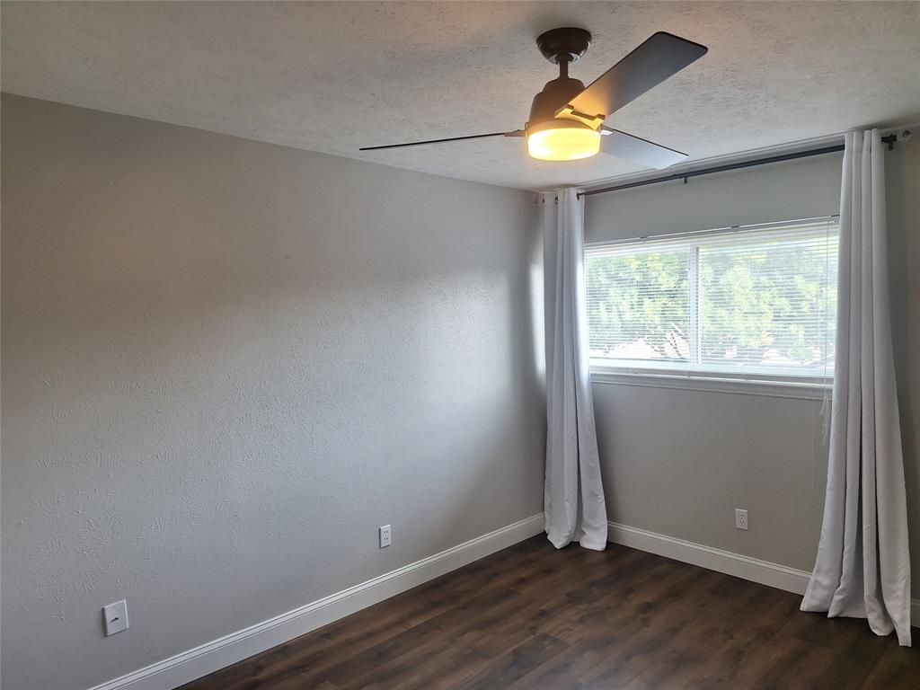 4240 Harvest Hill Road Dallas, TX 75244 - Photo 23 of 38 Bedroom 2