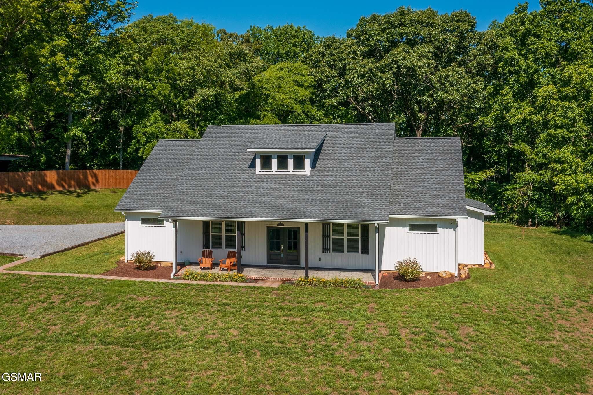 3882 Thomas Cross Road Sevierville, TN 37876 - Photo 2 of 80 Gallery Image 2