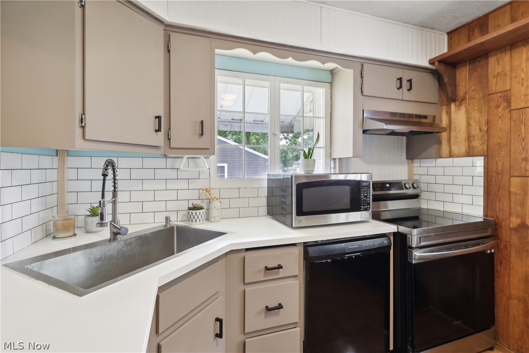 13408 Alexander Road Cleveland, OH 44125 - Photo 20 of 49 Gallery Image 20