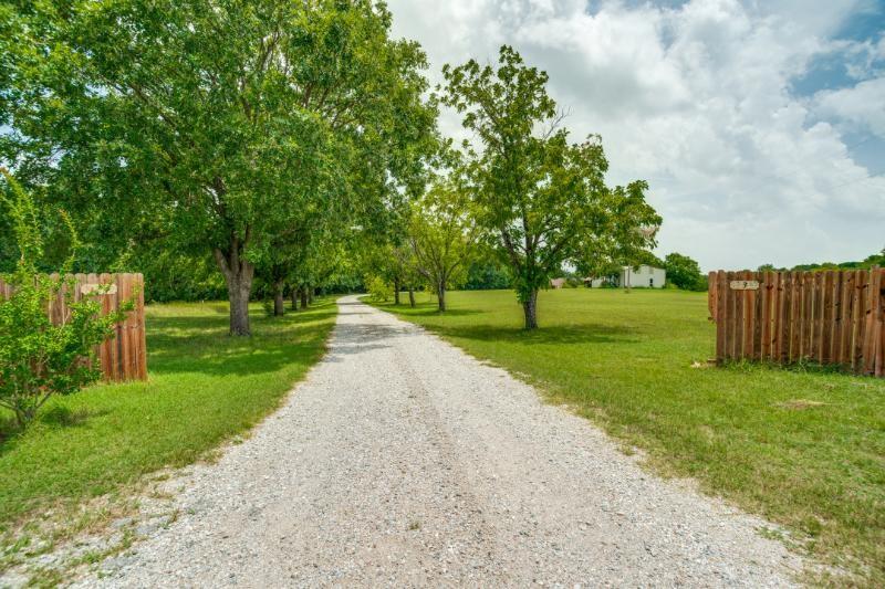 13399 Briarcove Road Anna, TX 75409 - Photo 3 of 25