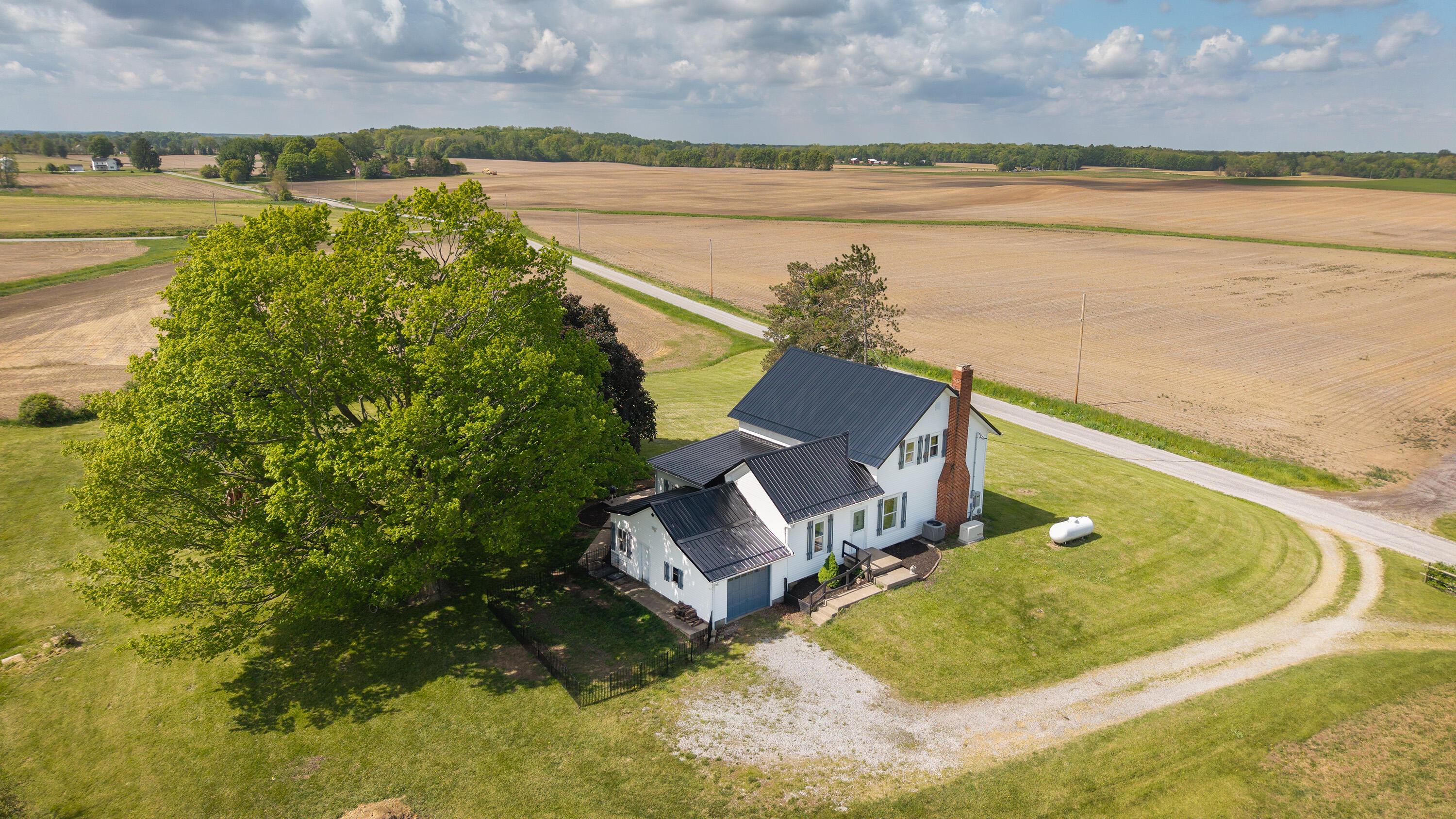 6520 Hall Road Centerburg, OH 43011 - Photo 5 of 31 6520Hall_05