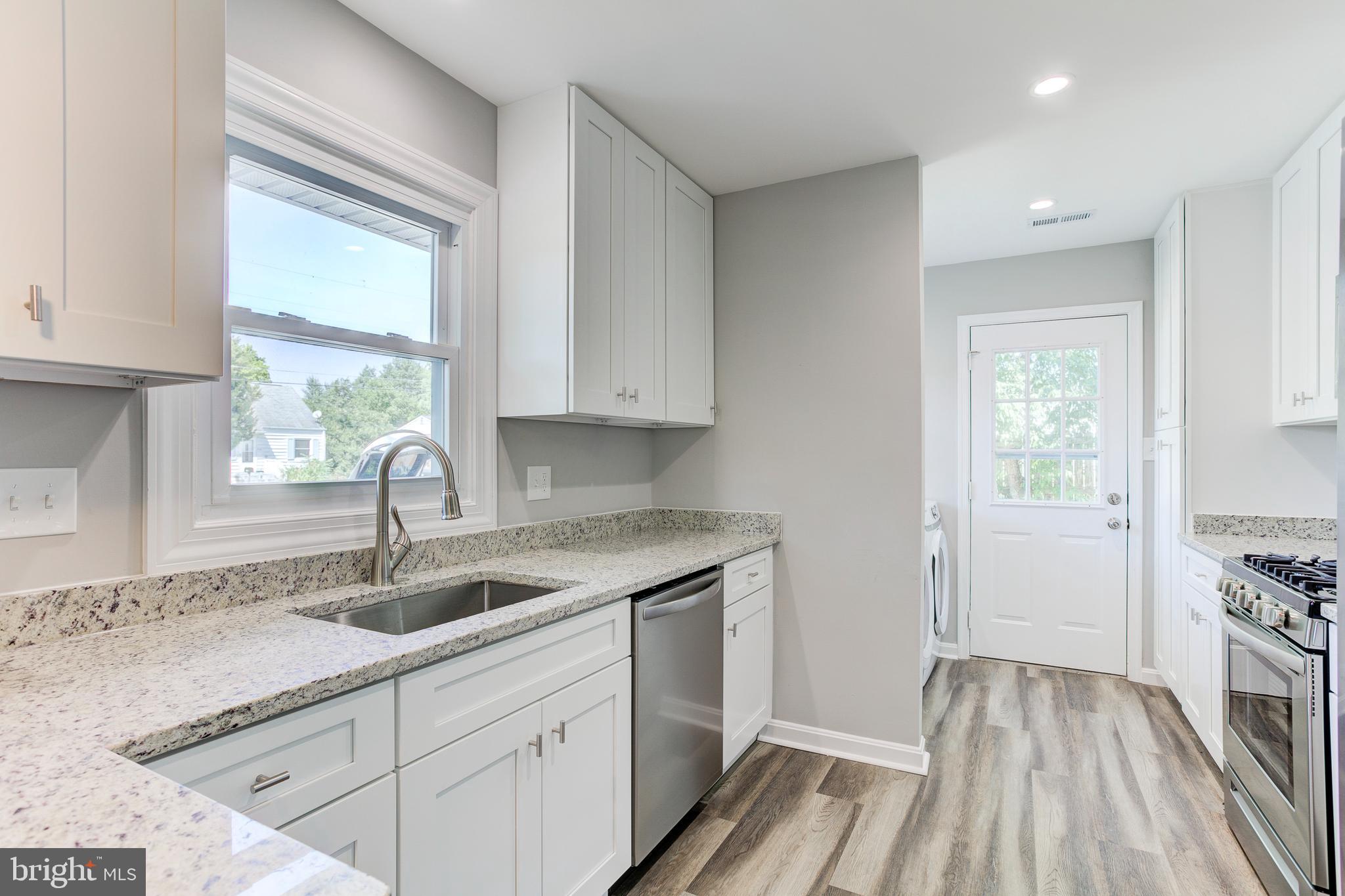 7539 Alleghany Road Manassas, VA 20111 - Photo 3 of 20