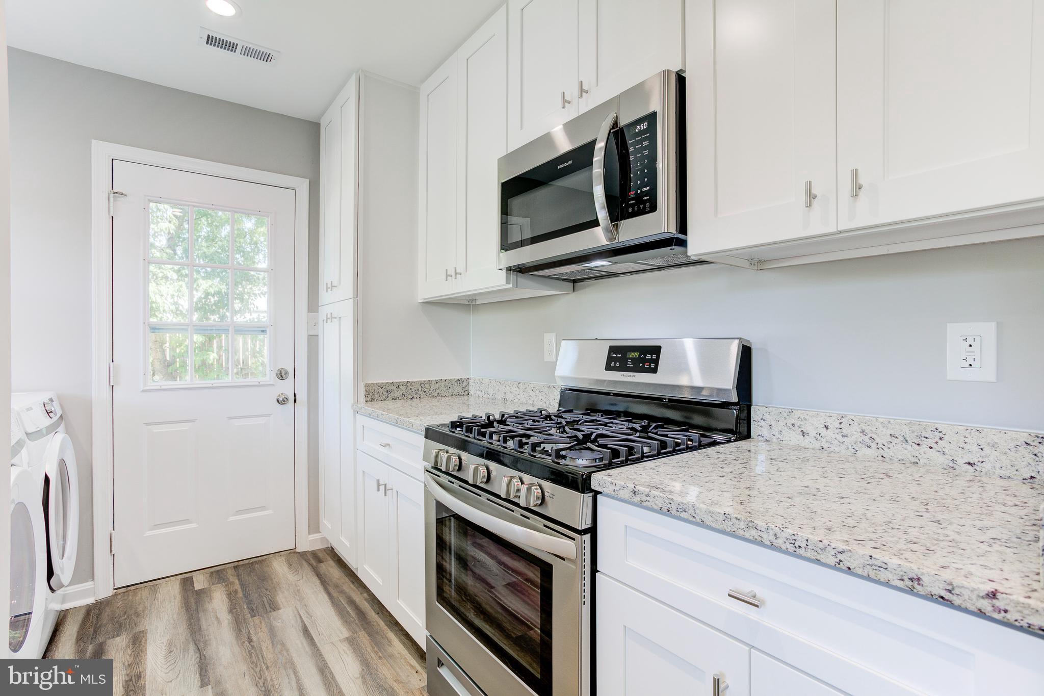 7539 Alleghany Road Manassas, VA 20111 - Photo 4 of 20