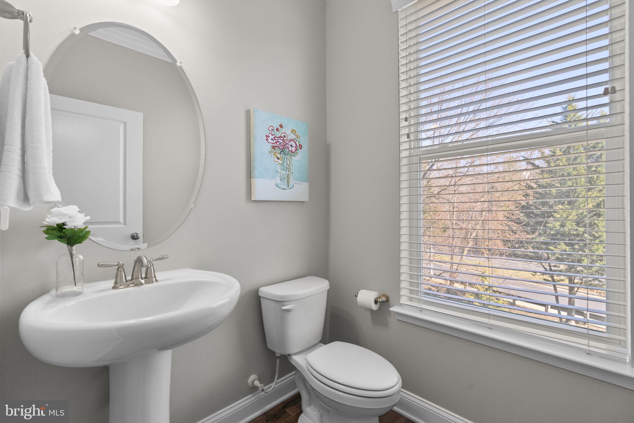 204 Bethel Alley Edgewater, MD 21037 - Photo 16 of 34 Convenient powder room on main living level