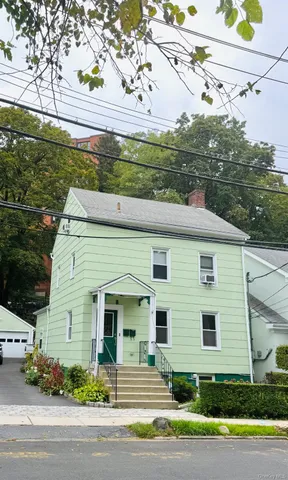 a view of parking area