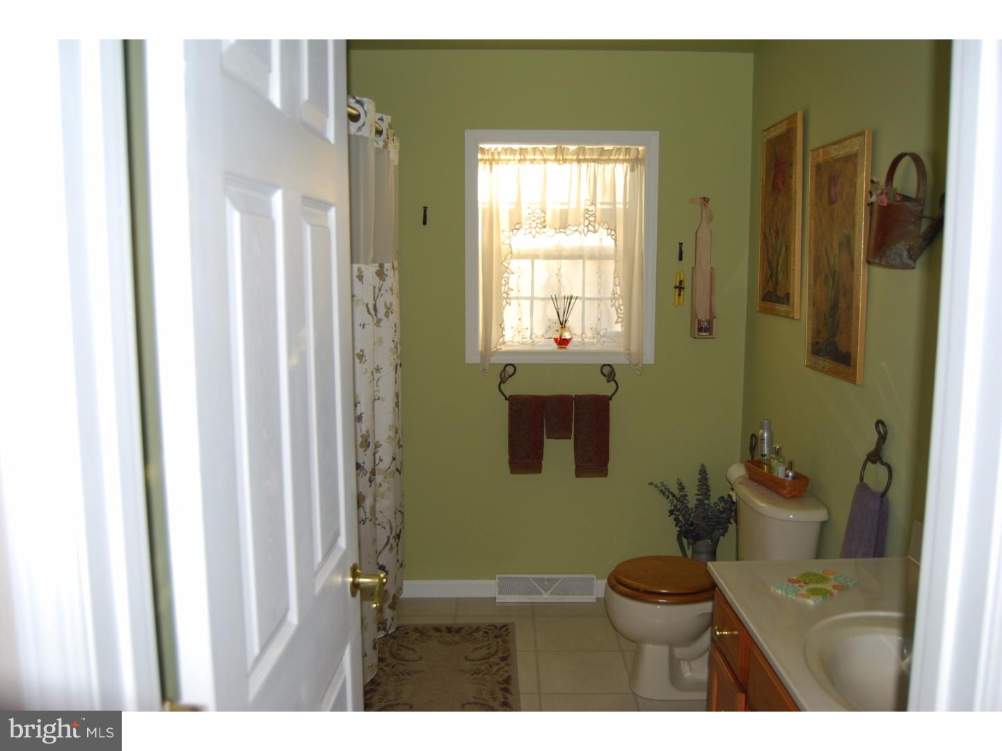 143 Old Bethlehem Road Quakertown, PA 18951 - Photo 13 of 19 Bathroom